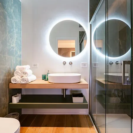 Nilo Relais A San Domenico Maggiore 4* نابولي